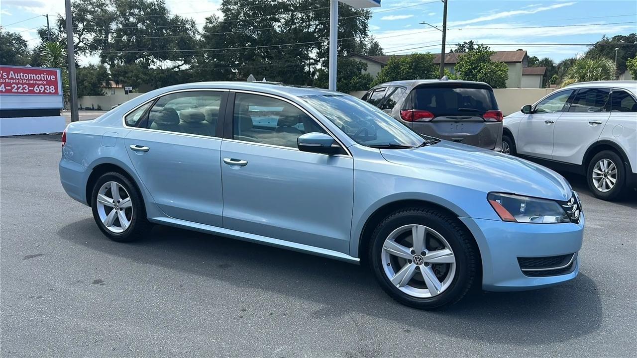 Volkswagen Passat  2013