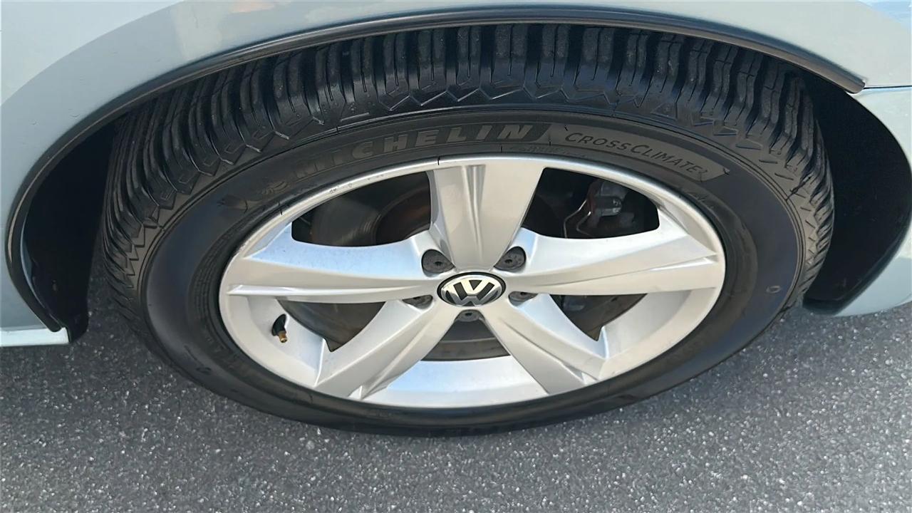 Volkswagen Passat  2013