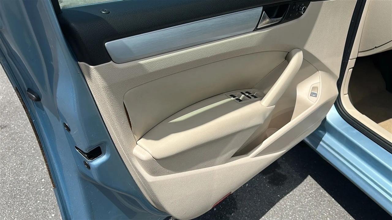 Volkswagen Passat  2013