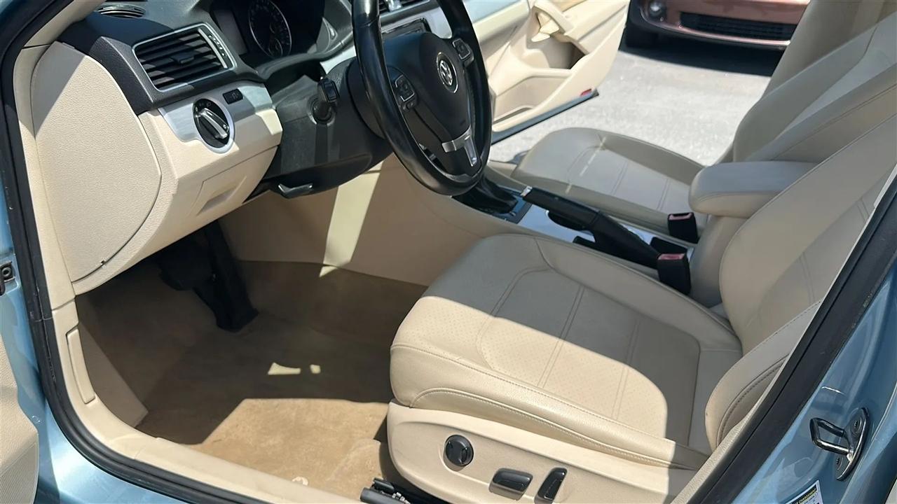 Volkswagen Passat  2013