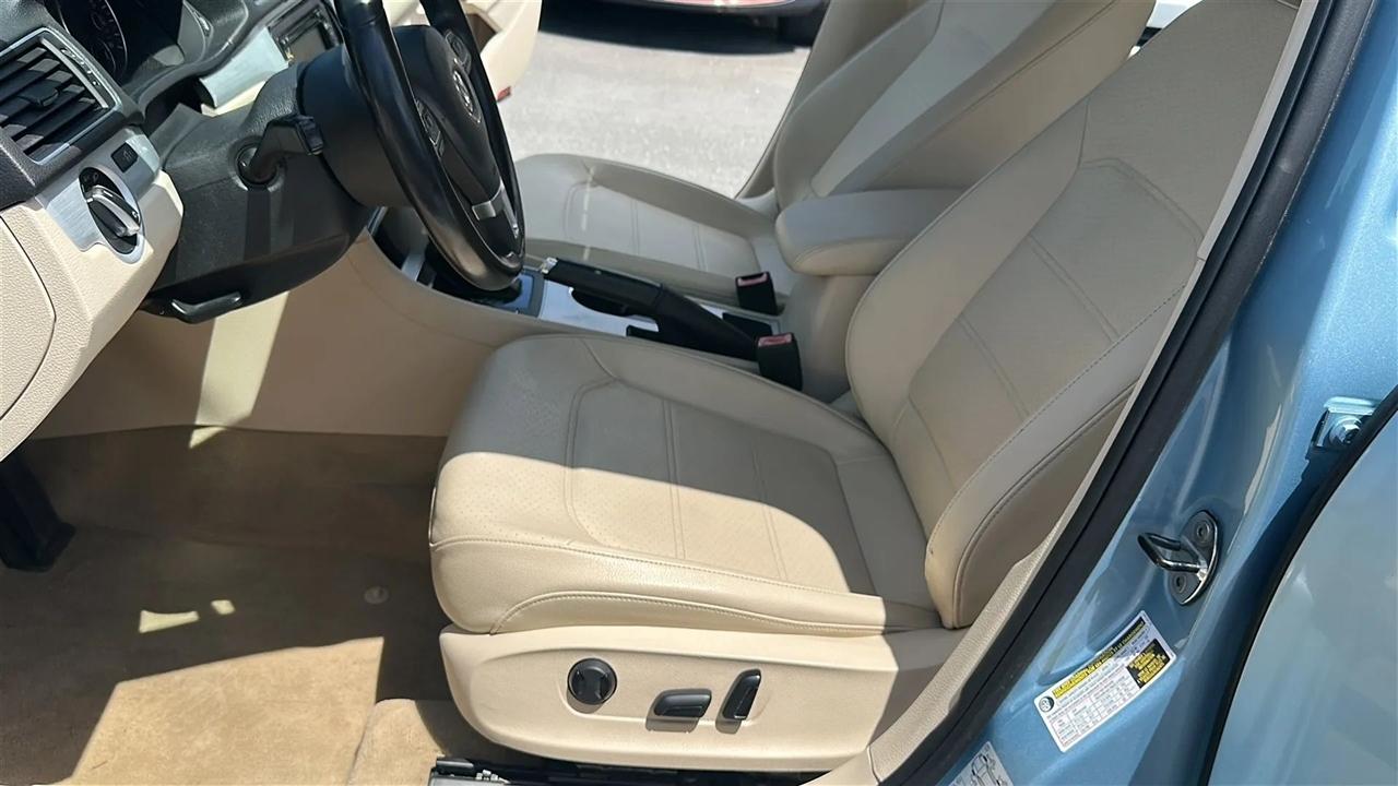 Volkswagen Passat  2013
