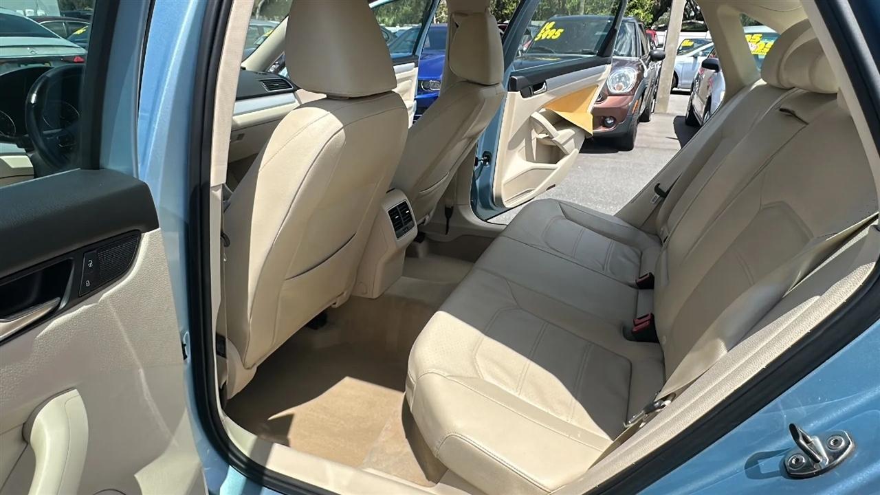 Volkswagen Passat  2013
