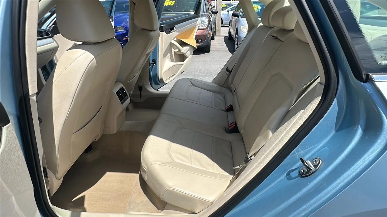 Volkswagen Passat  2013