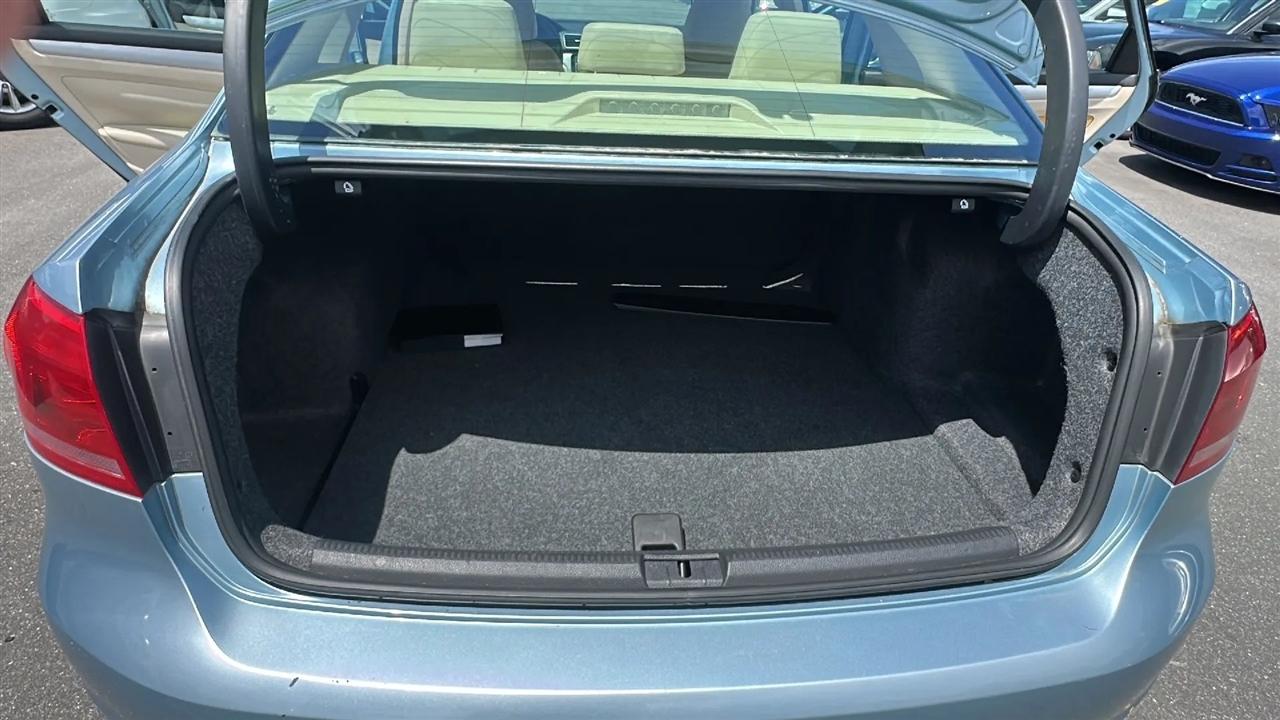Volkswagen Passat  2013