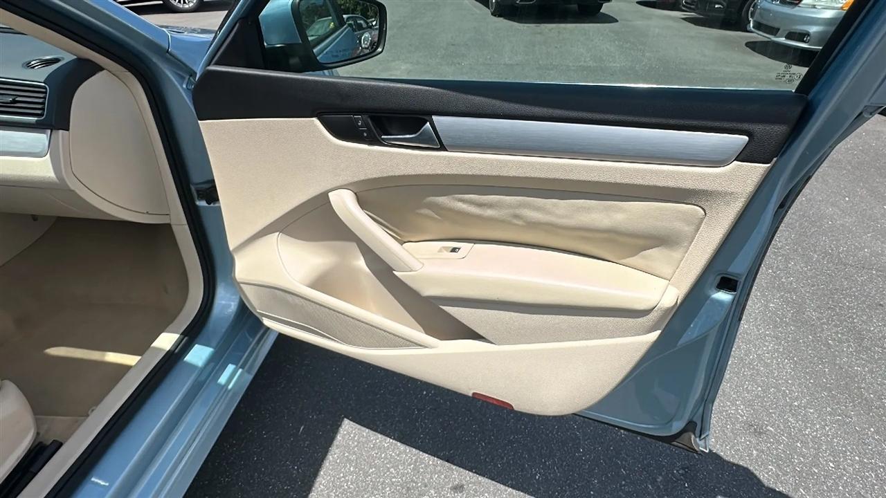 Volkswagen Passat  2013