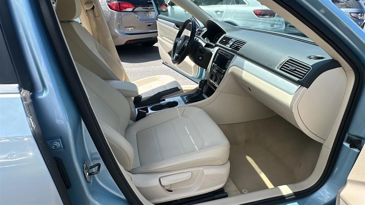 Volkswagen Passat  2013