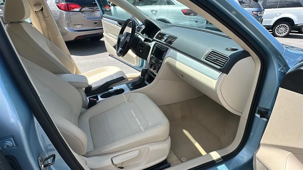 Volkswagen Passat  2013