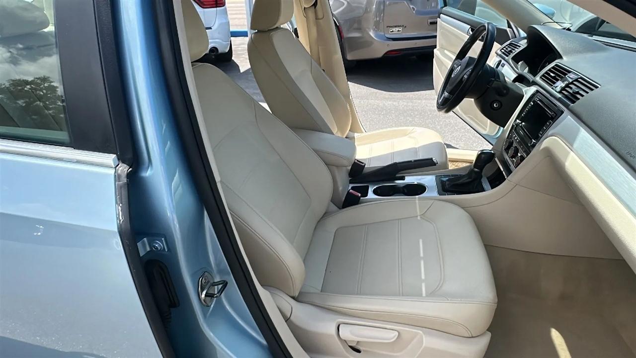 Volkswagen Passat  2013