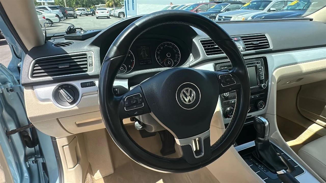 Volkswagen Passat  2013