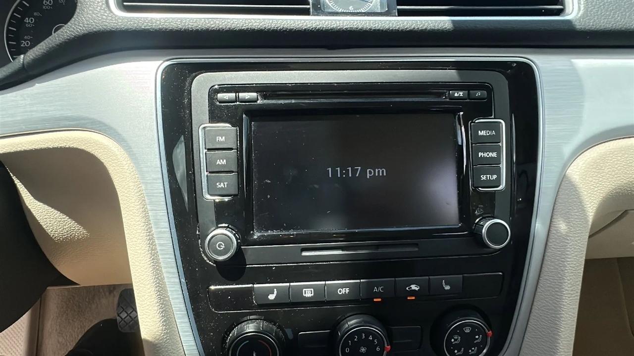 Volkswagen Passat  2013