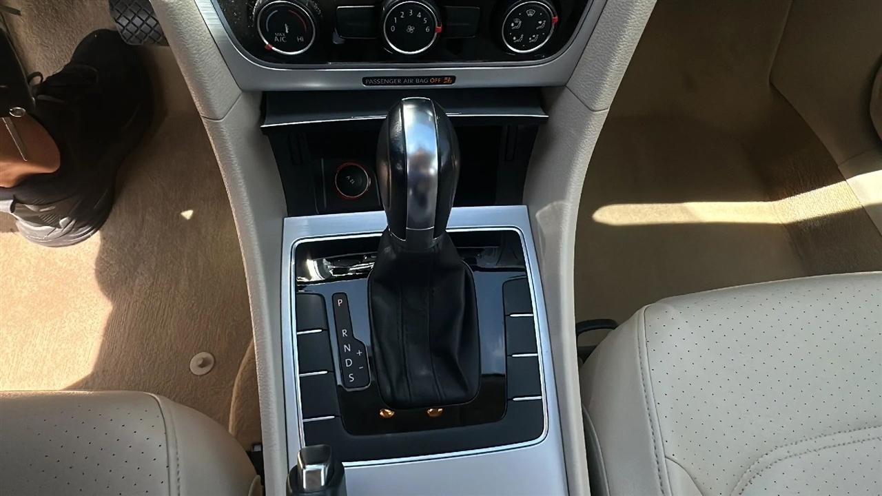 Volkswagen Passat  2013