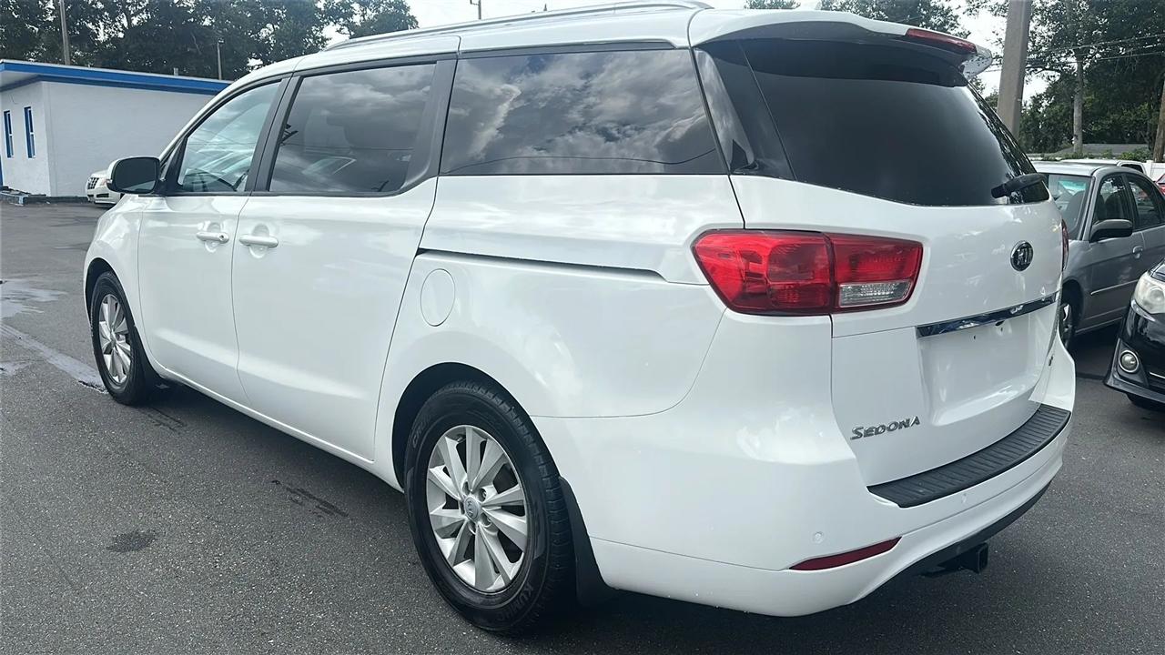 Kia Sedona  2016