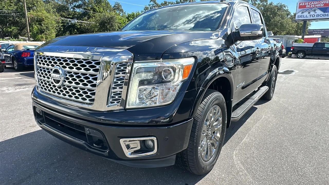 Nissan Titan  2017