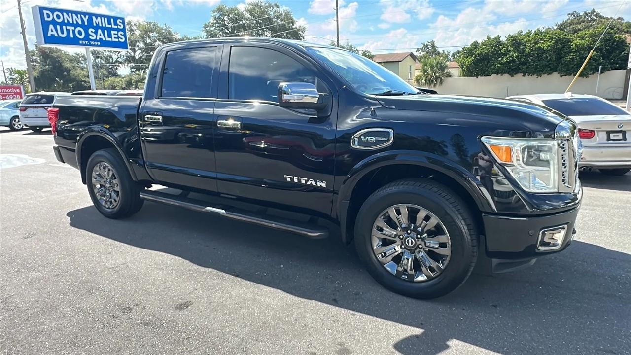 Nissan Titan  2017