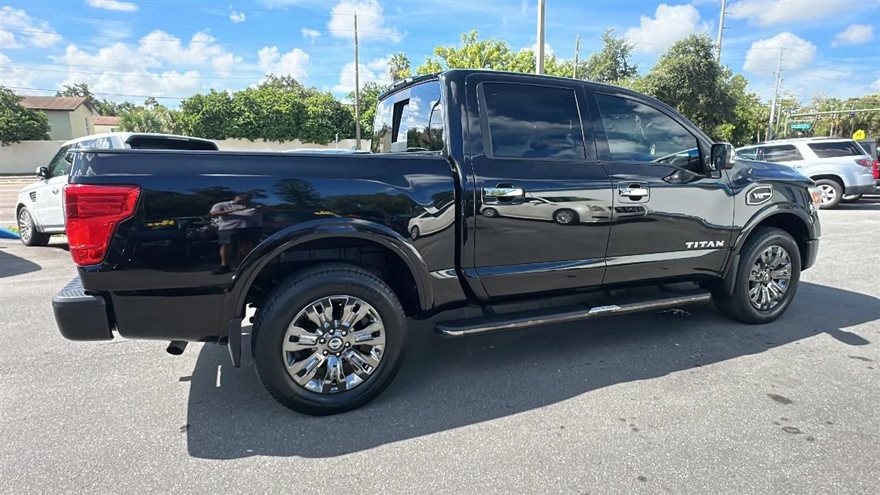 Nissan Titan  2017