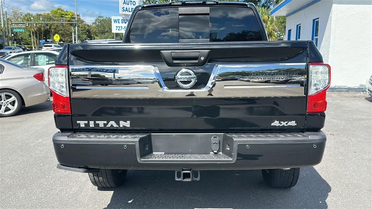 Nissan Titan  2017