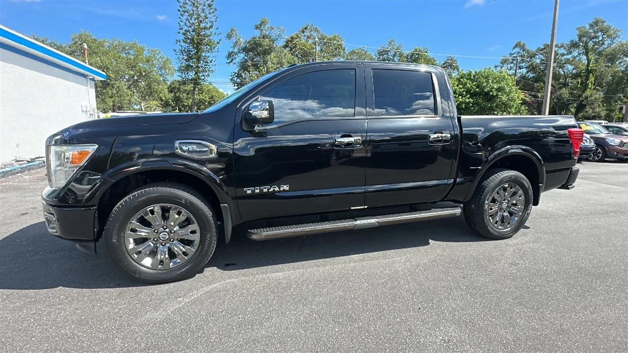 Nissan Titan  2017