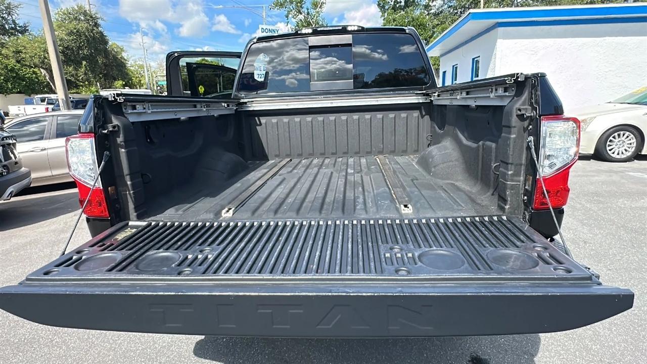 Nissan Titan  2017