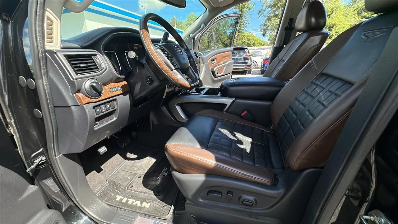 Nissan Titan  2017