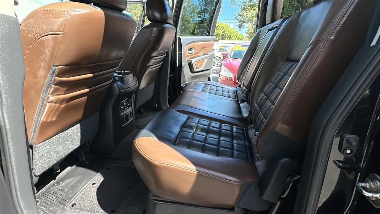 Nissan Titan  2017
