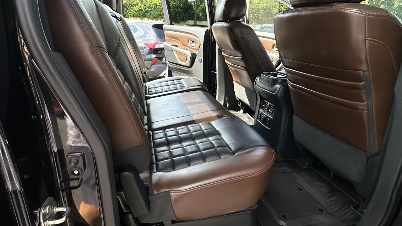 Nissan Titan  2017