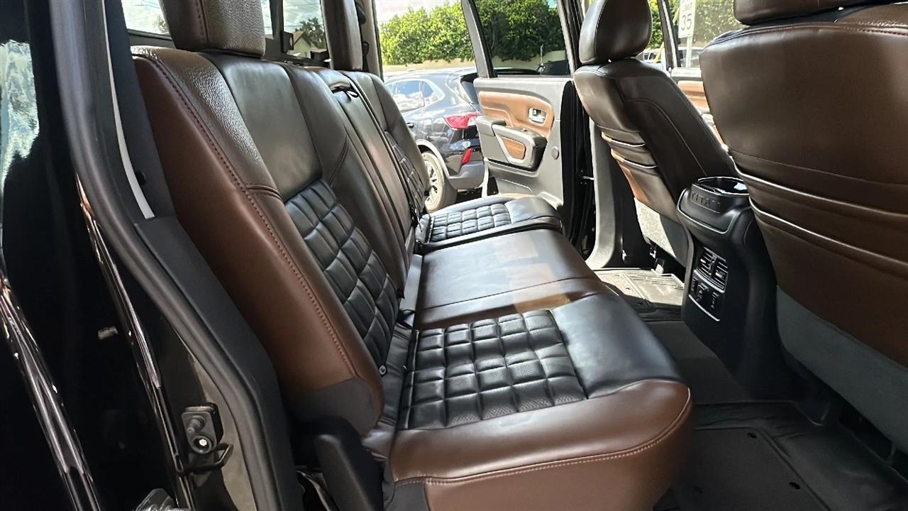 Nissan Titan  2017
