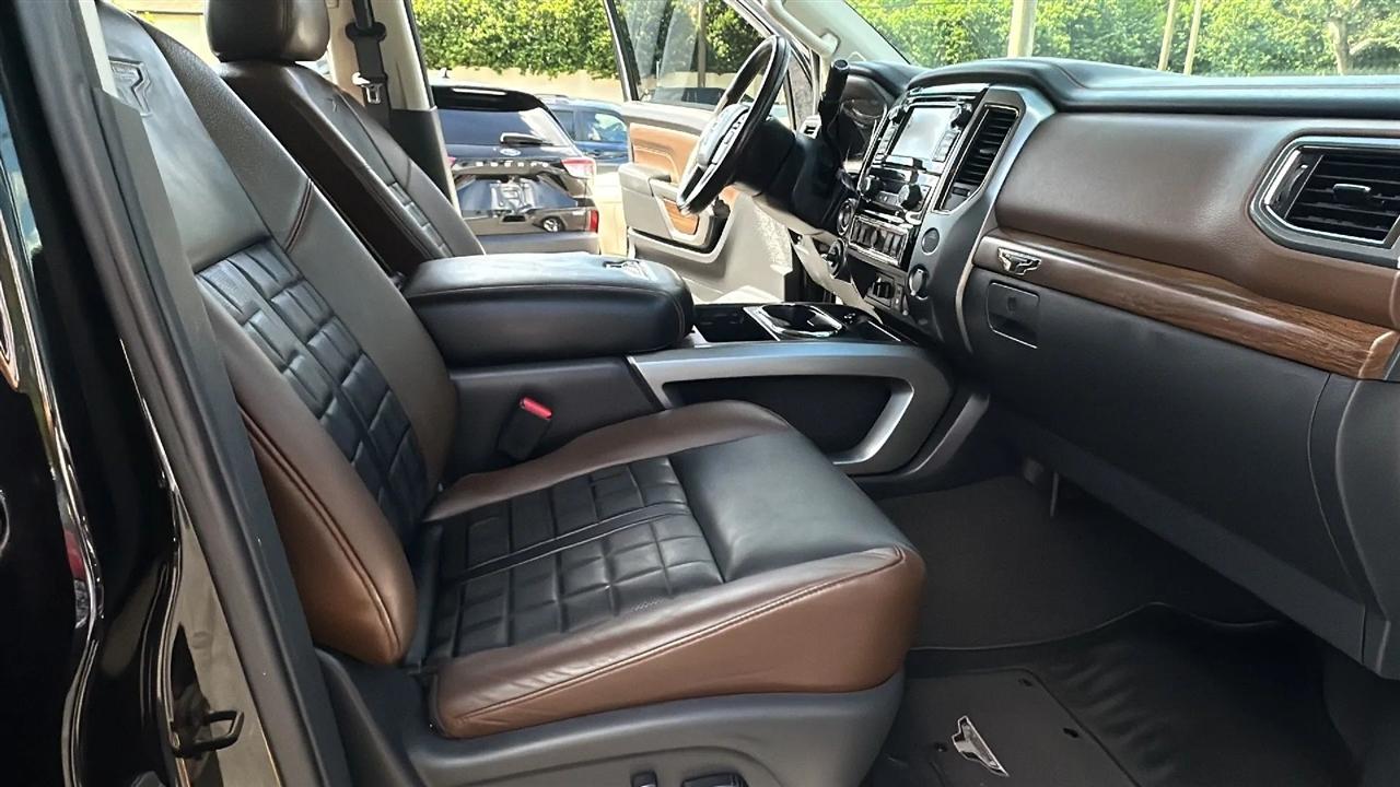 Nissan Titan  2017