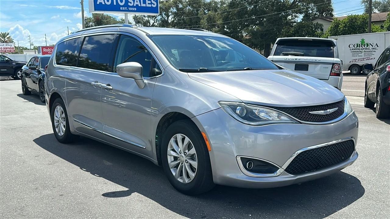 Chrysler Pacifica  2019
