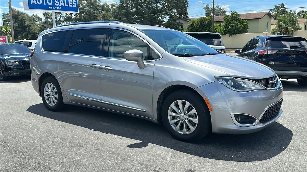 Chrysler Pacifica  2019