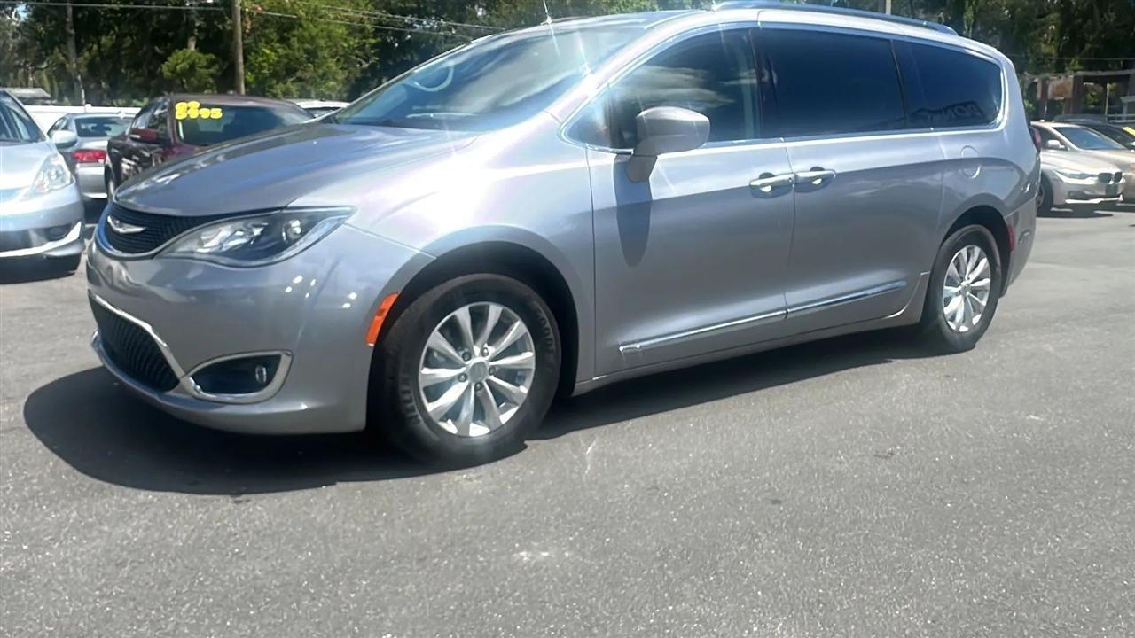 Chrysler Pacifica  2019