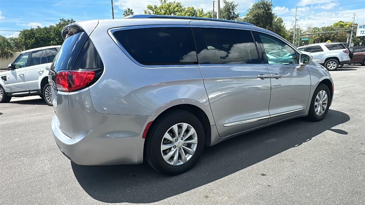 Chrysler Pacifica  2019