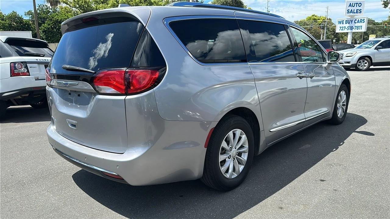 Chrysler Pacifica  2019