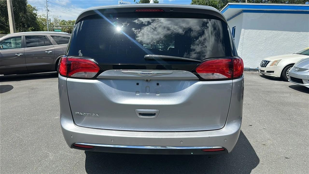 Chrysler Pacifica  2019
