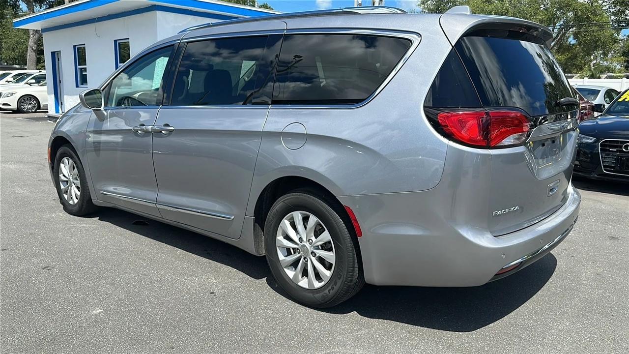 Chrysler Pacifica  2019