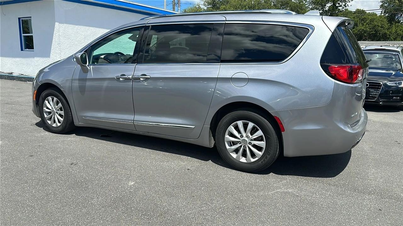 Chrysler Pacifica  2019