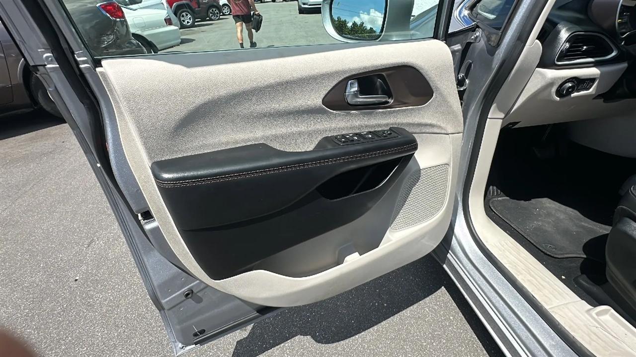 Chrysler Pacifica  2019