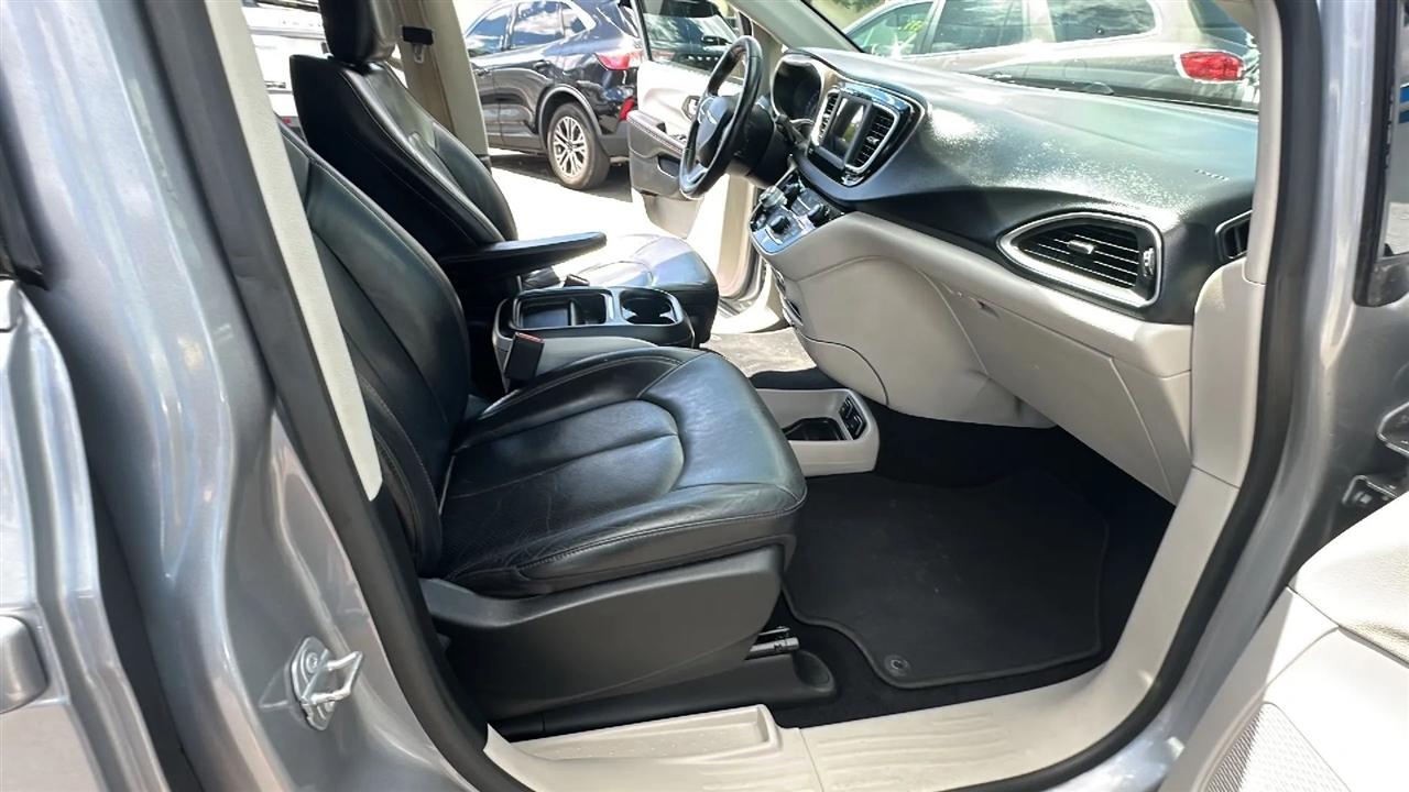 Chrysler Pacifica  2019