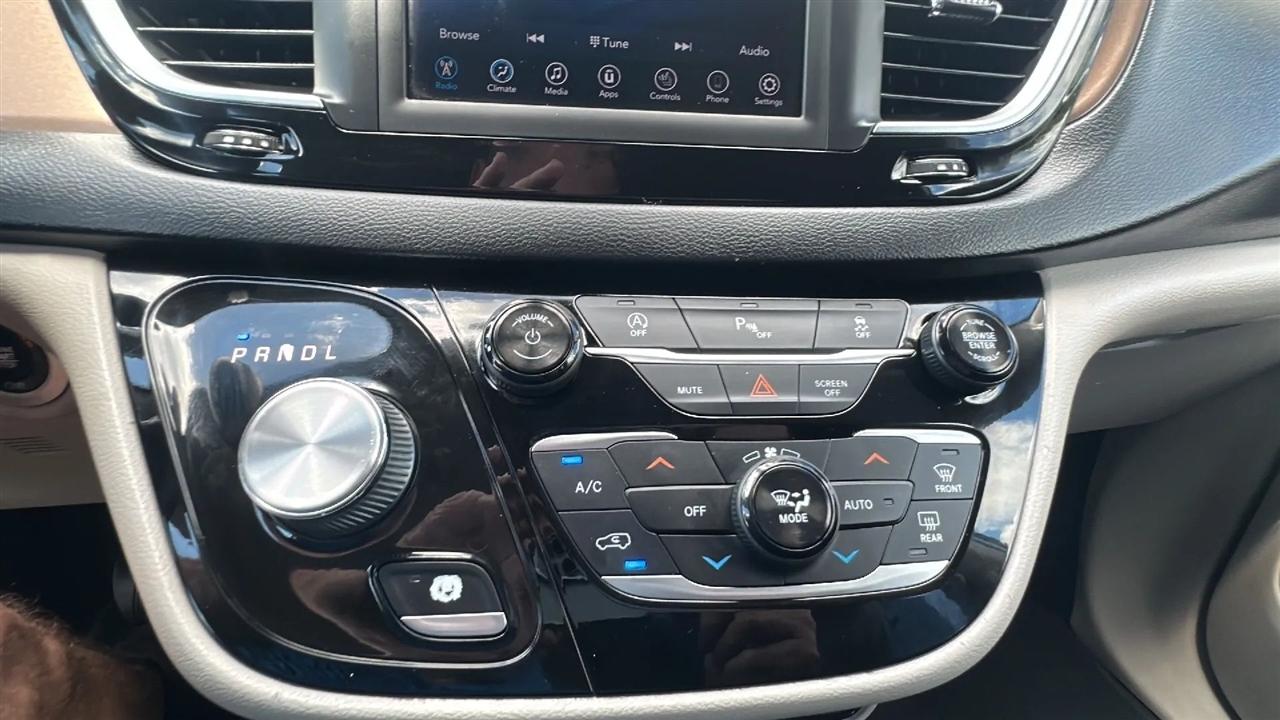Chrysler Pacifica  2019