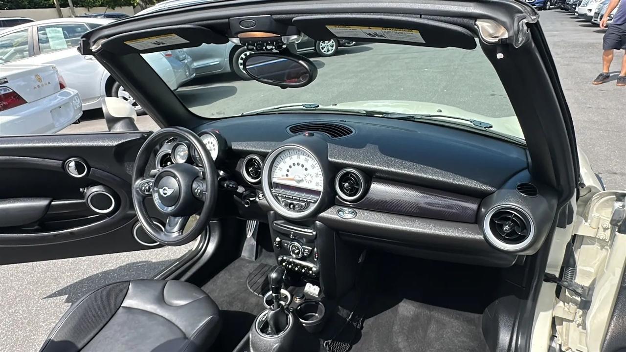 MINI Cooper Convertible  2014