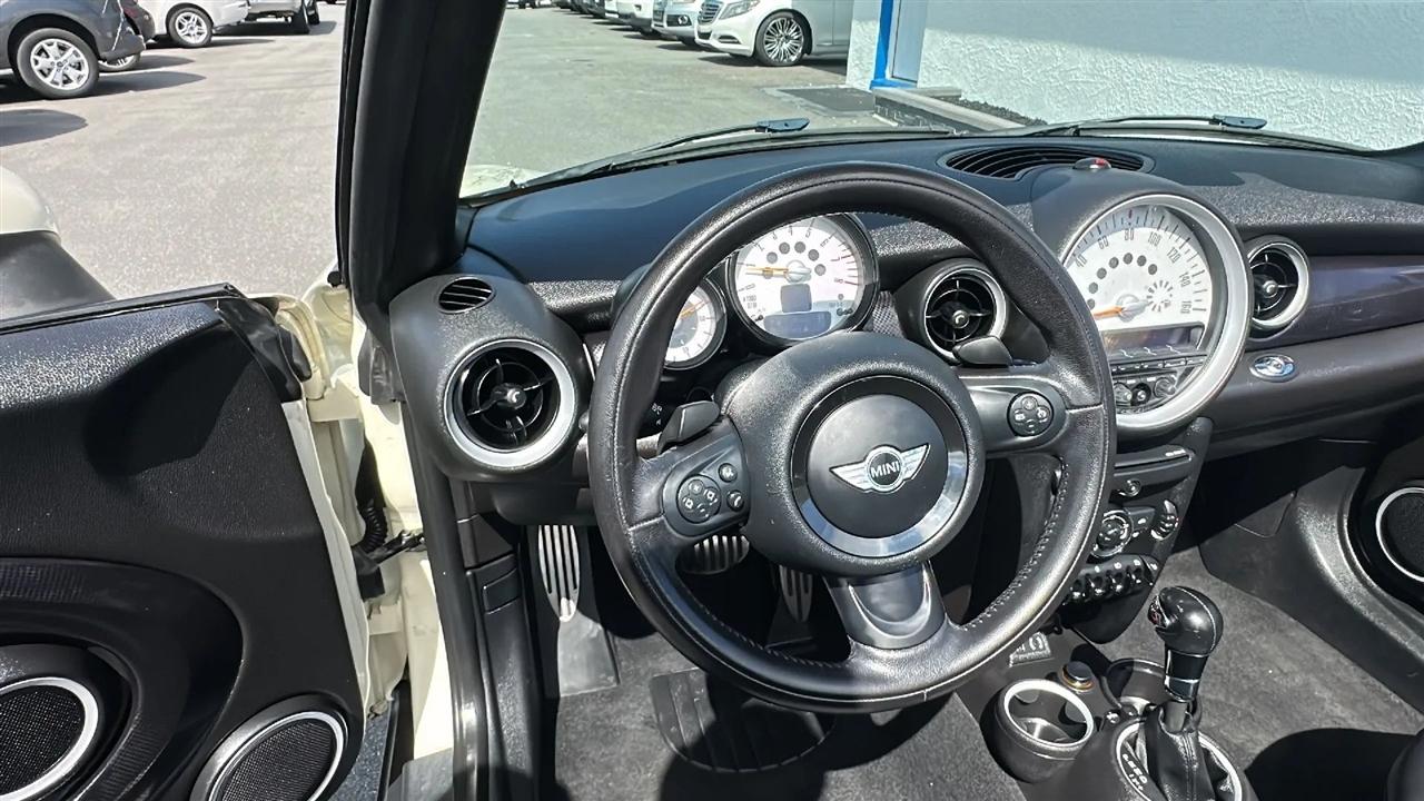 MINI Cooper Convertible  2014
