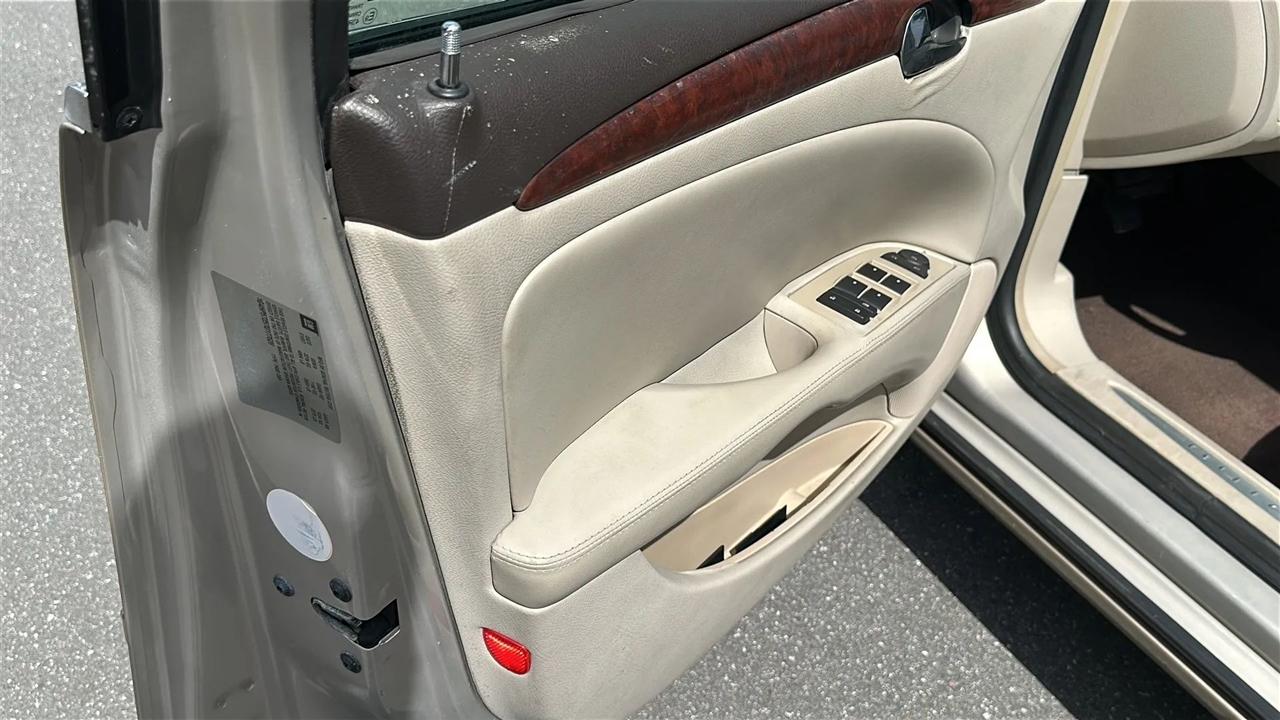 Buick Lucerne  2007