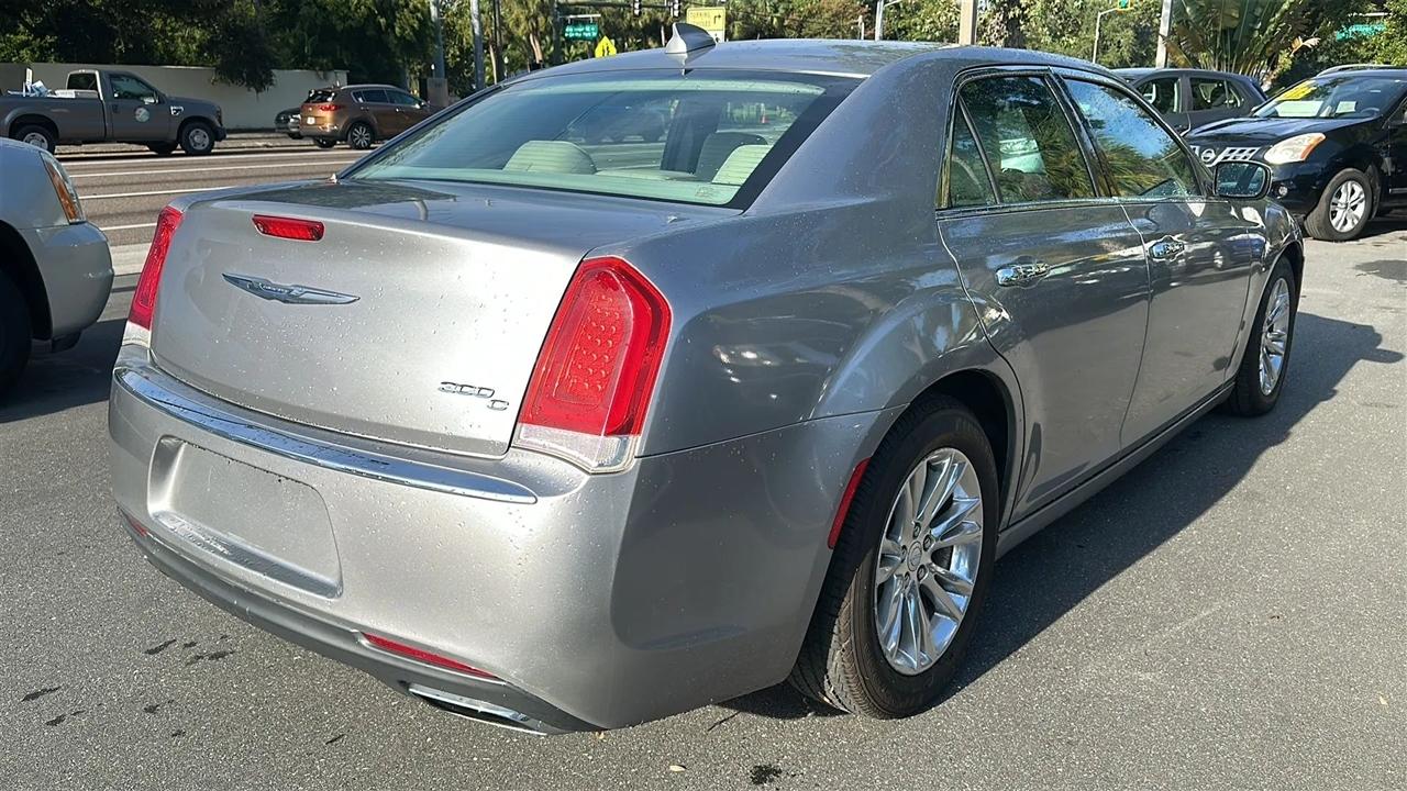Chrysler 300  2015