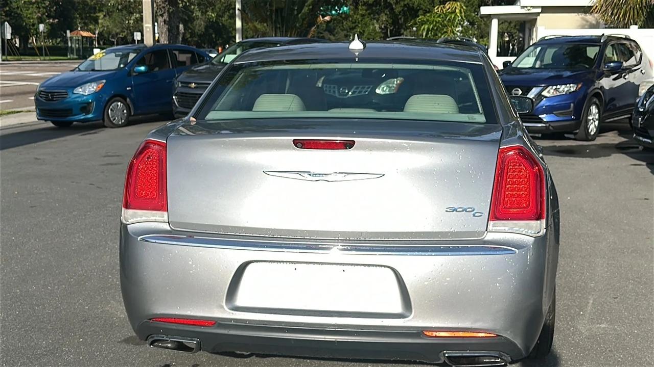 Chrysler 300  2015