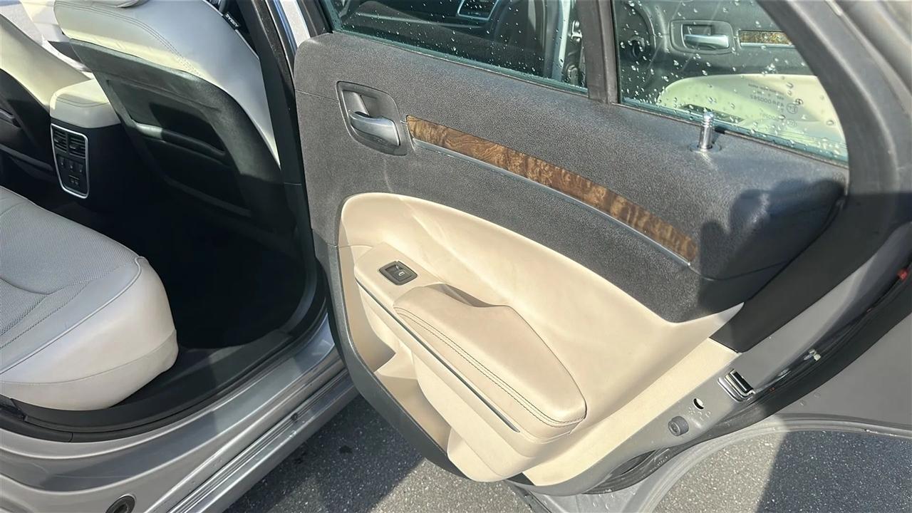 Chrysler 300  2015