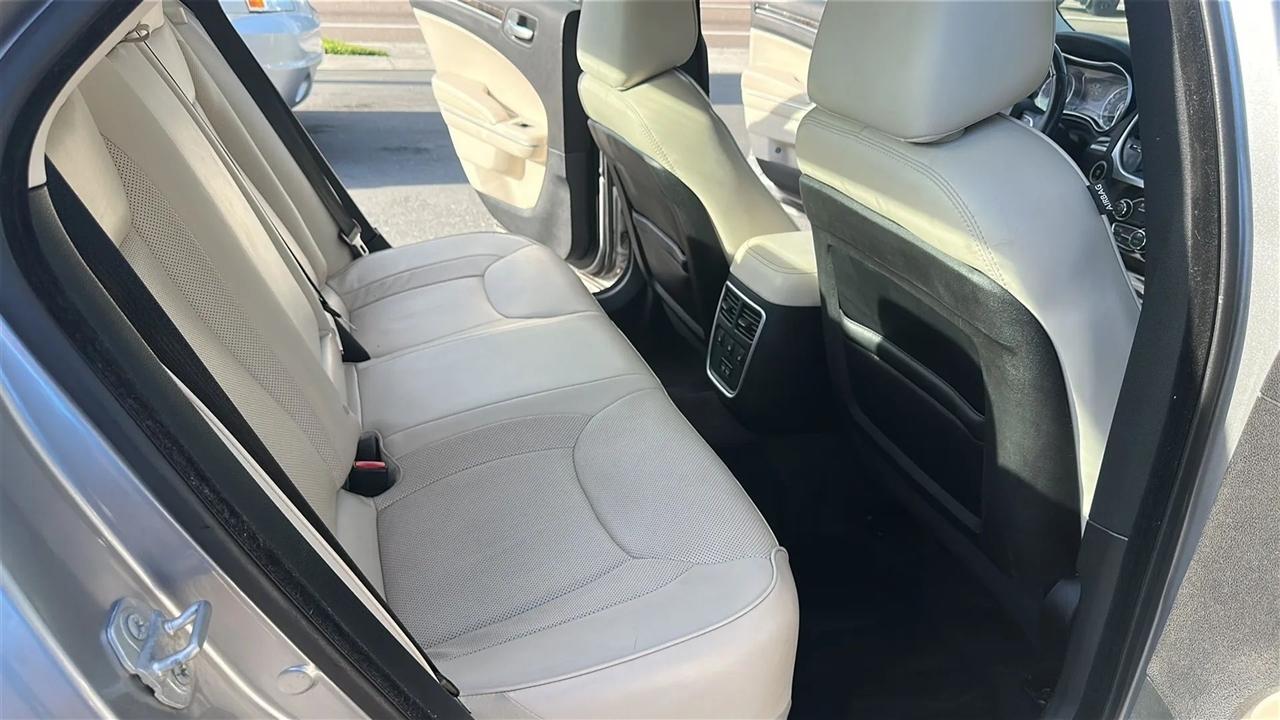 Chrysler 300  2015