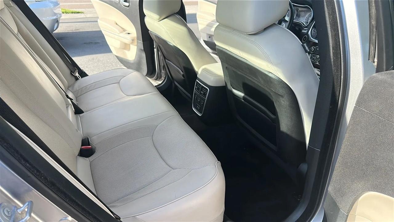 Chrysler 300  2015