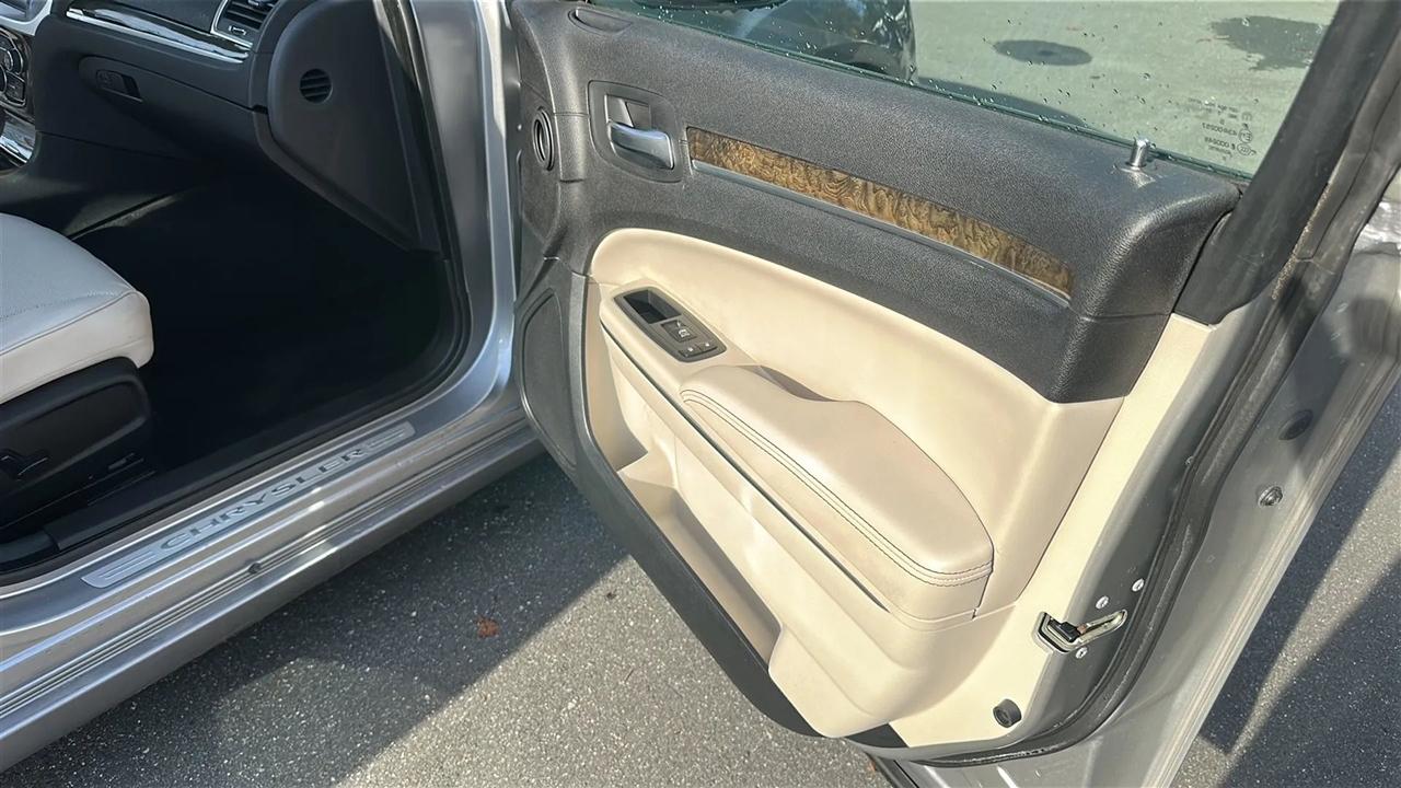 Chrysler 300  2015