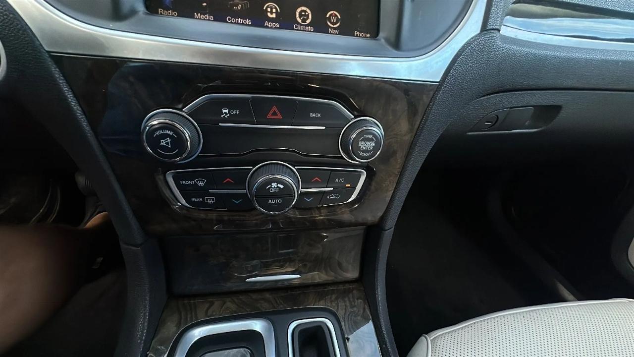 Chrysler 300  2015