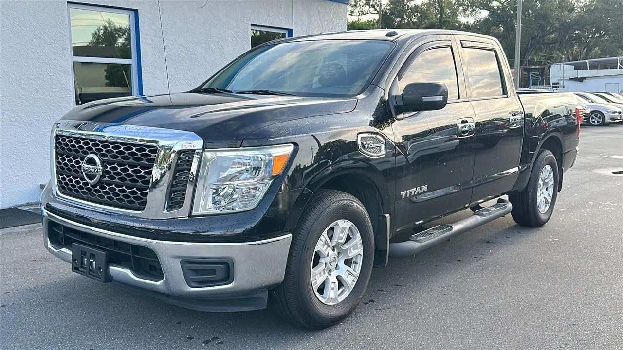 Nissan Titan  2017