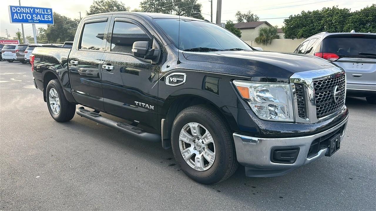 Nissan Titan  2017